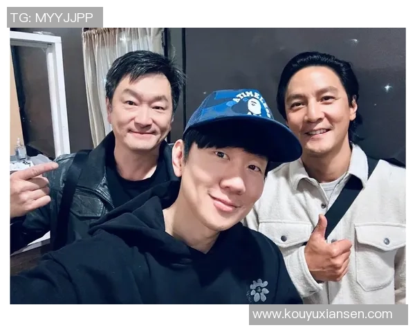 林俊杰与足球明星同框合影展现运动与音乐的完美结合